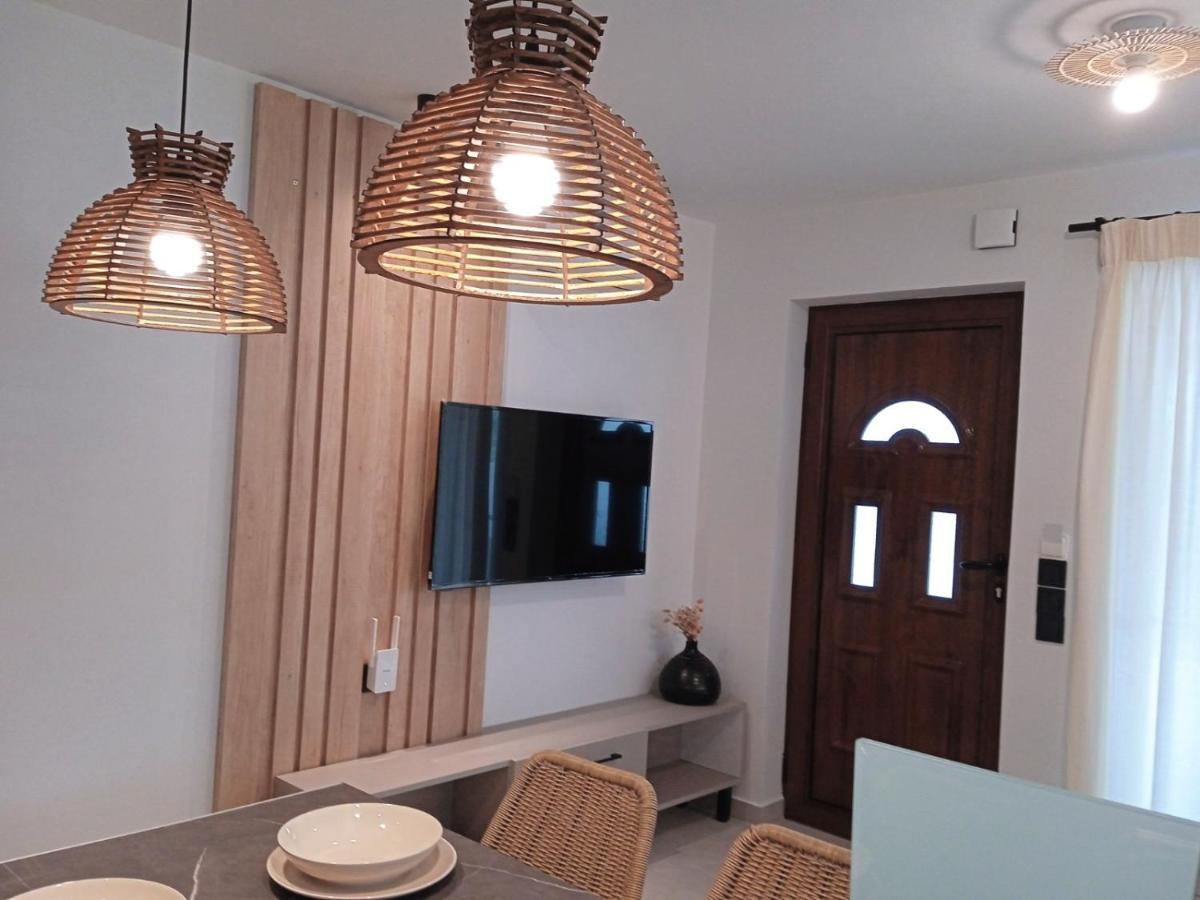 Q Luxury Rooms Paleros Esterno foto